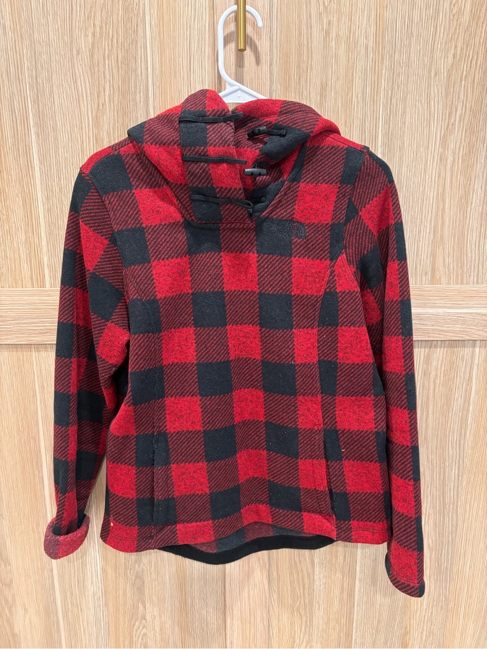 The North Dace Buffalo Plaid Hooded Jacket - Women's Cozy Pullover
